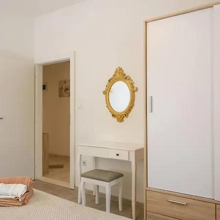 Apartment New With Pool And Jacuzzi Only For Kastela