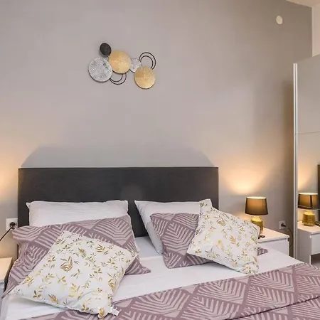 New With Pool And Jacuzzi Only For Apartment