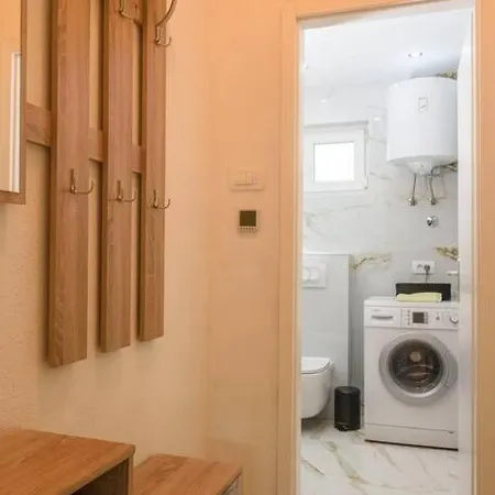 New With Pool And Jacuzzi Only For * Kastela