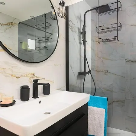 Apartment New With Pool And Jacuzzi Only For