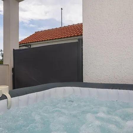 New With Pool And Jacuzzi Only For Kaštela